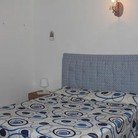 A 200 Mt Con 5 2 Bagni E 10 Posti Letto アパート ポルト・オッティオル