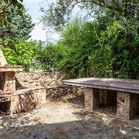 A 200 Mt Con 5 2 Bagni E 10 Posti Letto Apartament *