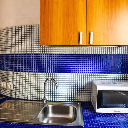 A 200 Mt Con 5 2 Bagni E 10 Posti Letto Porto Ottiolu