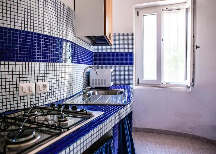 A 200 Mt Con 5 2 Bagni E 10 Posti Letto Appartamento