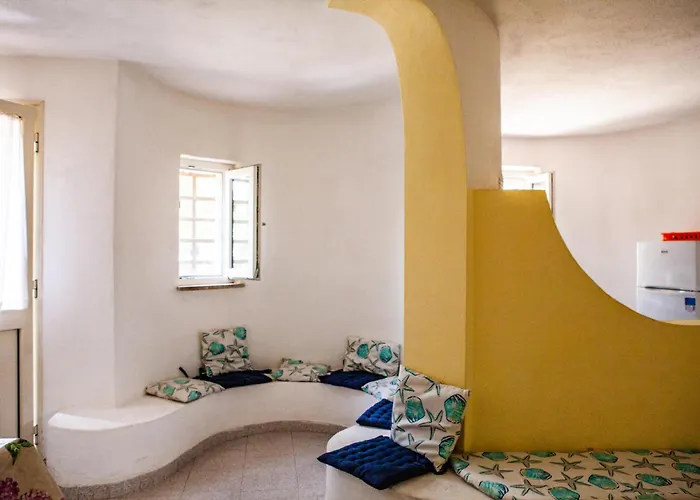A 200 Mt Con 5 2 Bagni E 10 Posti Letto Appartamento *